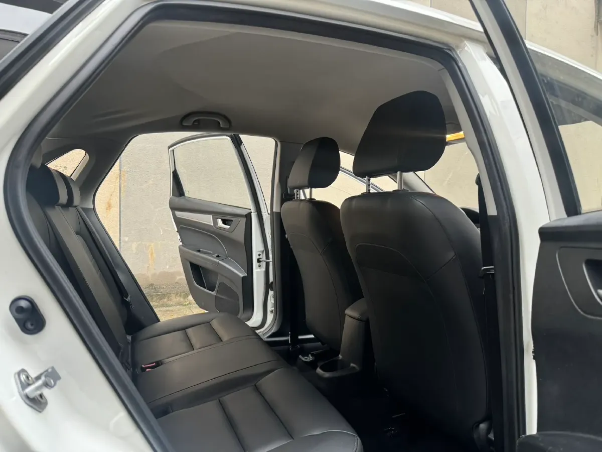 2019 Bestune B30 1.6L 109HP L4 6AT,autocango,china used car exporter,china ev exporter,chinese used car exporter,chinese used ev exporter