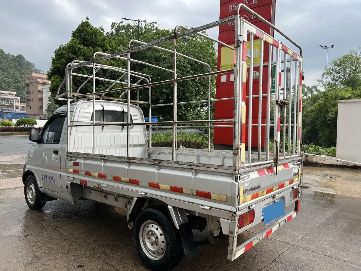 2020 WuLing RongGuang Mini Truck 1.5L 99HP L4 5MT,autocango,china used car exporter,china ev exporter,chinese used car exporter,chinese used ev exporter