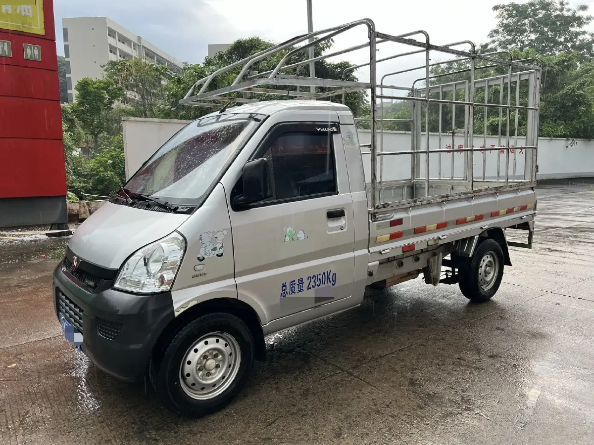 2020 WuLing RongGuang Mini Truck 1.5L 99HP L4 5MT,autocango,china used car exporter,china ev exporter,chinese used car exporter,chinese used ev exporter
