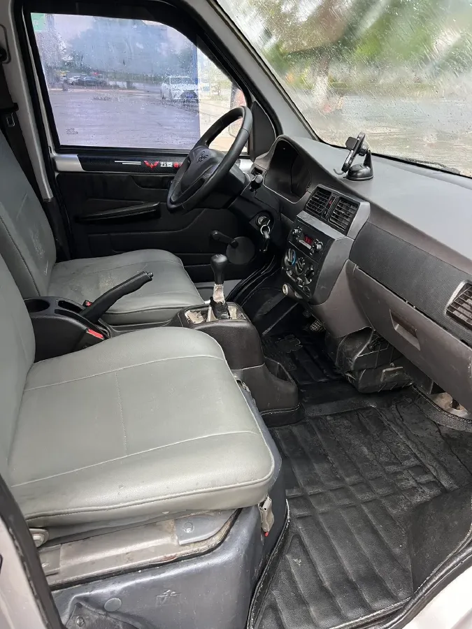 2020 WuLing RongGuang Mini Truck 1.5L 99HP L4 5MT,autocango,china used car exporter,china ev exporter,chinese used car exporter,chinese used ev exporter