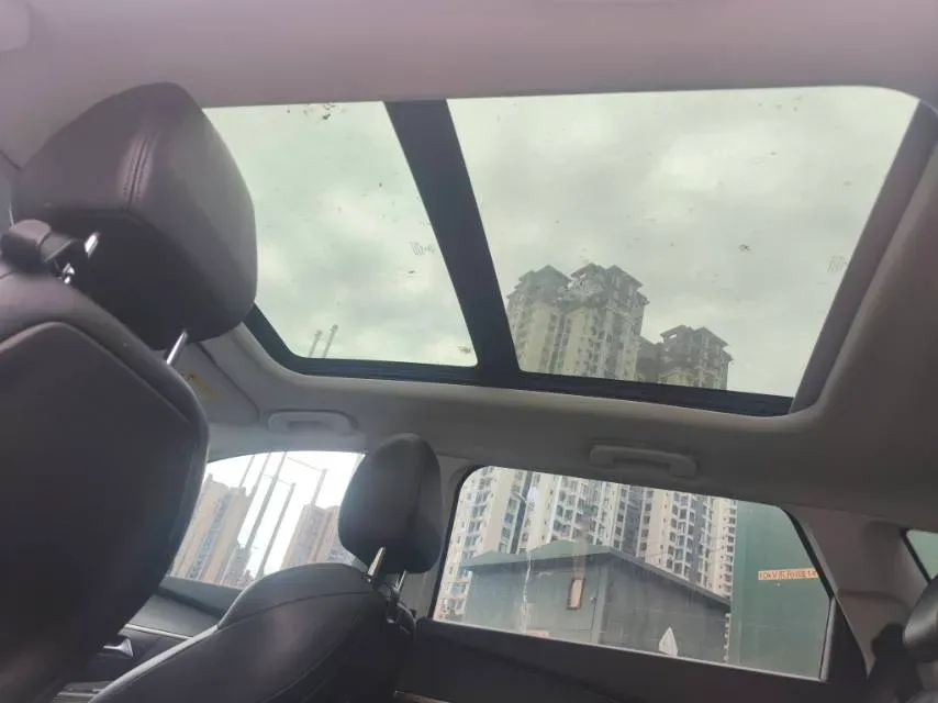 2017 Peugeot 5008 1.8T 204HP L4 6AT,autocango,china used car exporter,china ev exporter,chinese used car exporter,chinese used ev exporter