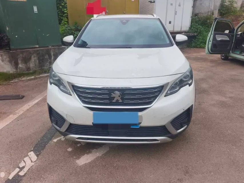 2017 Peugeot 5008 1.8T 204HP L4 6AT,autocango,china used car exporter,china ev exporter,chinese used car exporter,chinese used ev exporter
