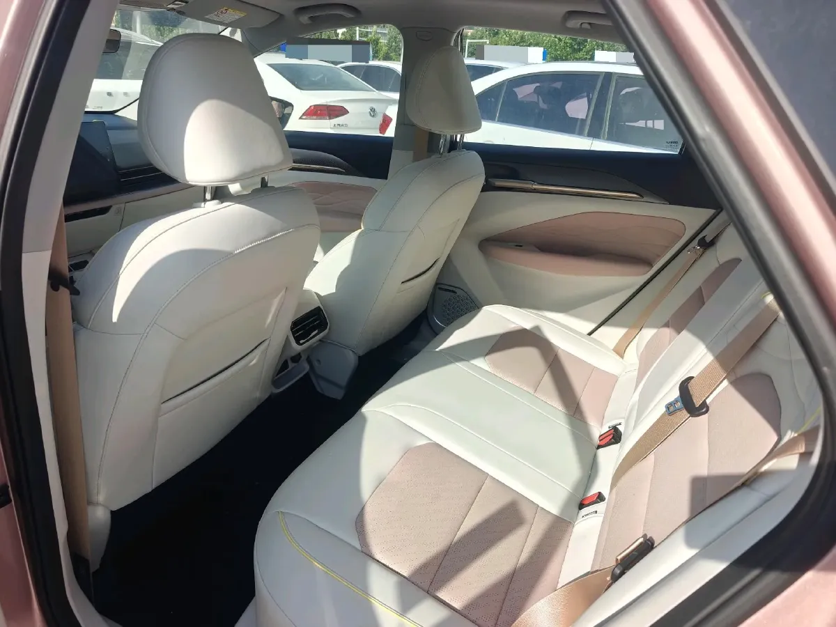 2022 Ruichi Auto ED71 BEV 60.152KWH,autocango,china used car exporter,china ev exporter,chinese used car exporter,chinese used ev exporter