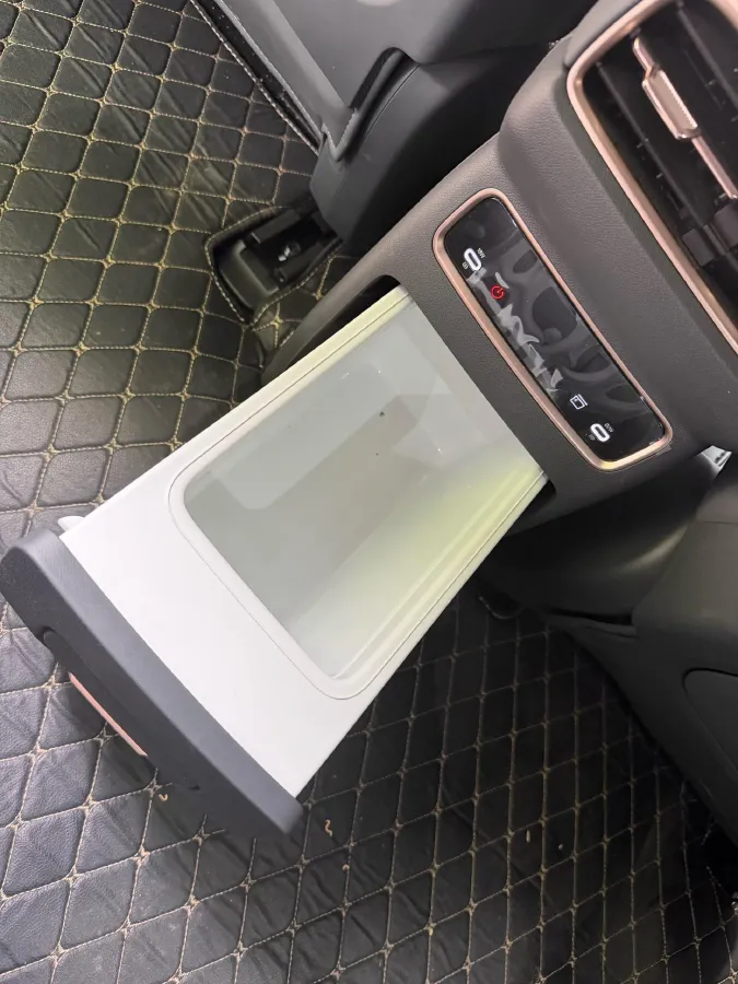 2025 DongFeng eπ eπ008 1.5T 147HP L4 REEV 34.32KWH,autocango,china used car exporter,china ev exporter,chinese used car exporter,chinese used ev exporter