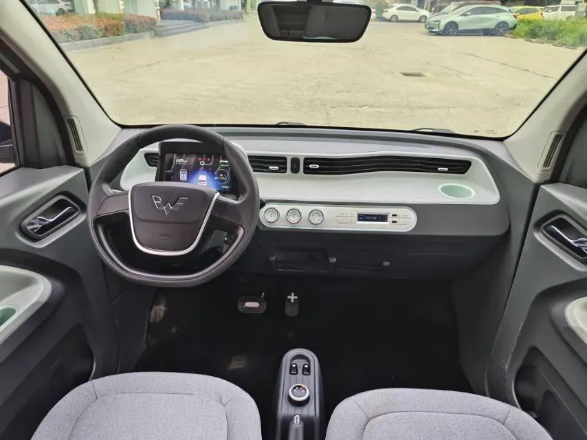 2021 WuLing HongGuang MINI EV BEV 13.9KWH,autocango,china used car exporter,china ev exporter,chinese used car exporter,chinese used ev exporter