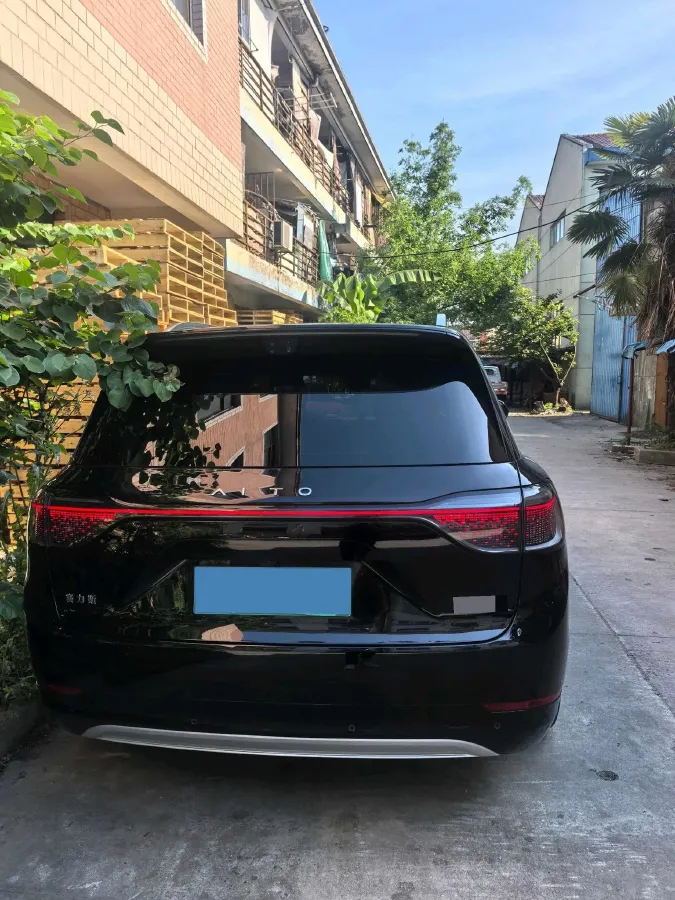 2025 AITO AITO M9 REEV 160HP REEV 52KWH,autocango,china used car exporter,china ev exporter,chinese used car exporter,chinese used ev exporter