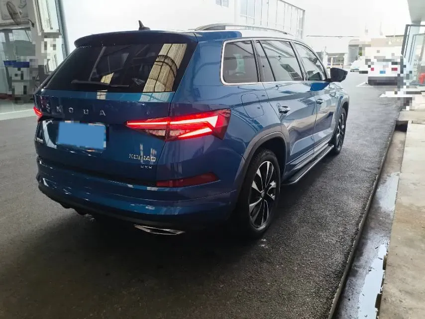 2022 Skoda Kodiak 2.0T 220HP L4 7DCT,autocango,china used car exporter,china ev exporter,chinese used car exporter,chinese used ev exporter