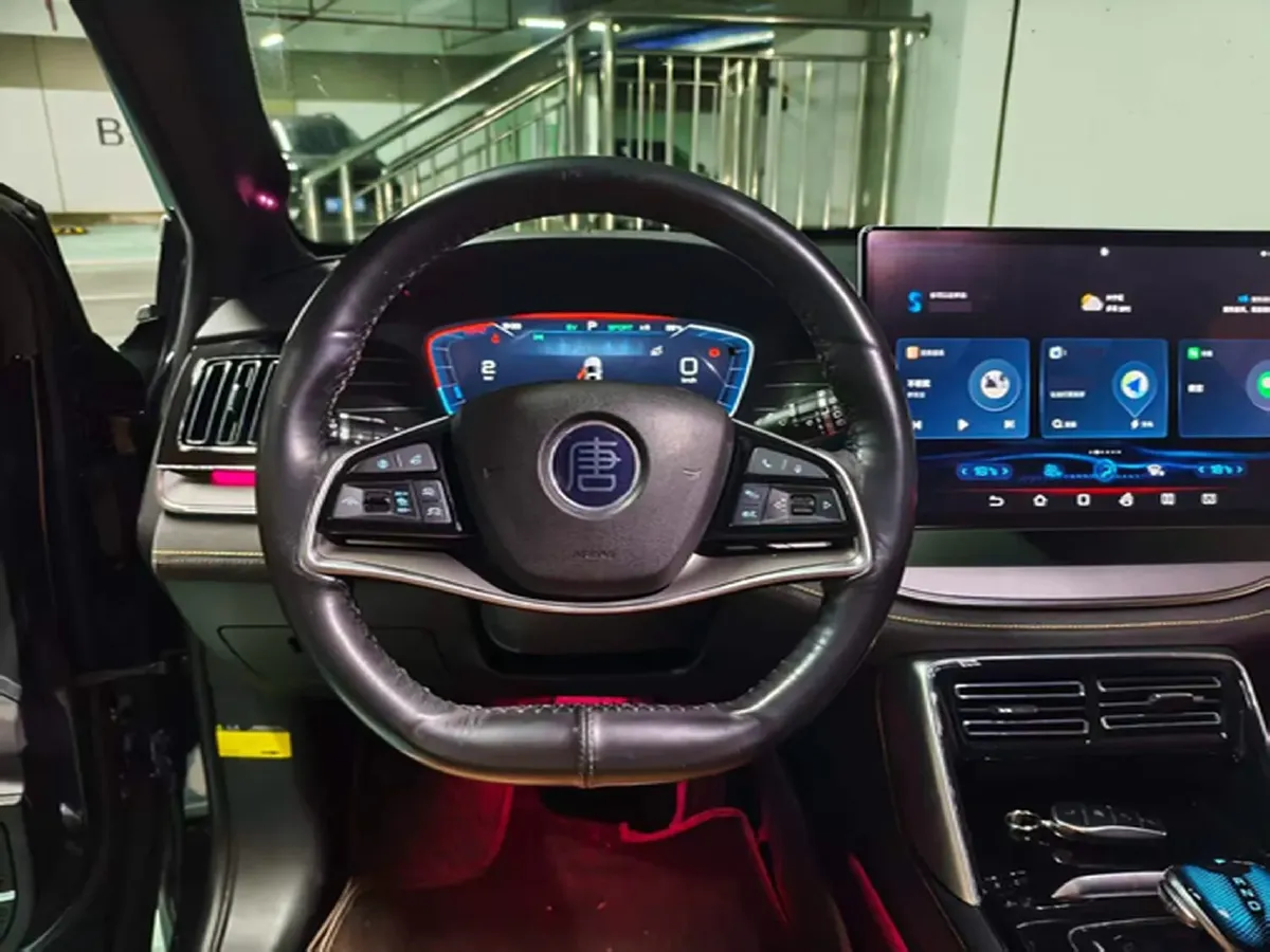 2022 Jeep Grand Commander 2.0T 265HP L4 9AT,autocango,china used car exporter,china ev exporter,chinese used car exporter,chinese used ev exporter