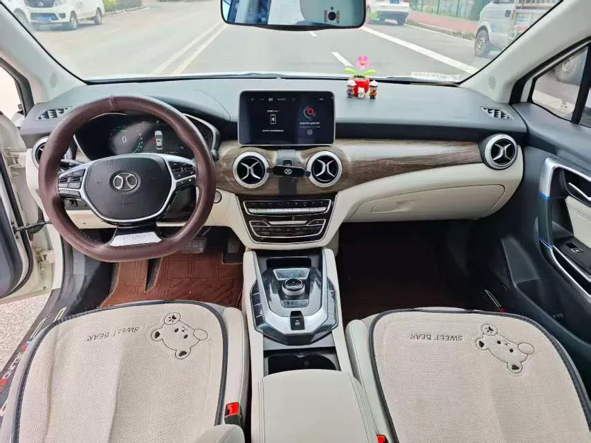 2018 BeiJing Auto EU5 BEV 53.66KWH,autocango,china used car exporter,china ev exporter,chinese used car exporter,chinese used ev exporter