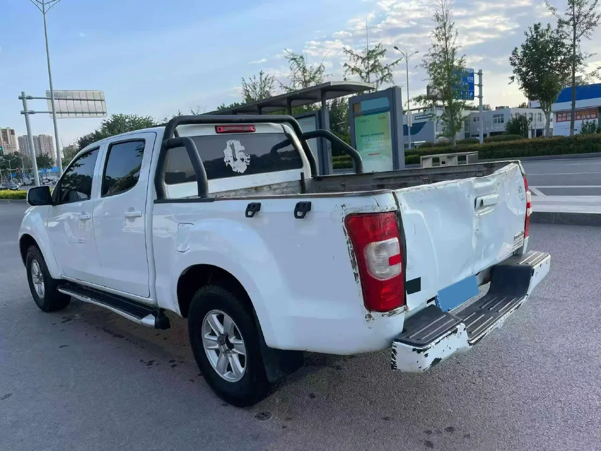 2022 Isuzu RE-MAX Jim 2.8T 120HP L4 5MT,autocango,china used car exporter,china ev exporter,chinese used car exporter,chinese used ev exporter