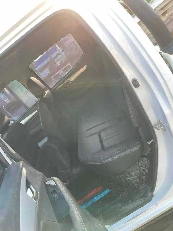 2022 Isuzu RE-MAX Jim 2.8T 120HP L4 5MT,autocango,china used car exporter,china ev exporter,chinese used car exporter,chinese used ev exporter