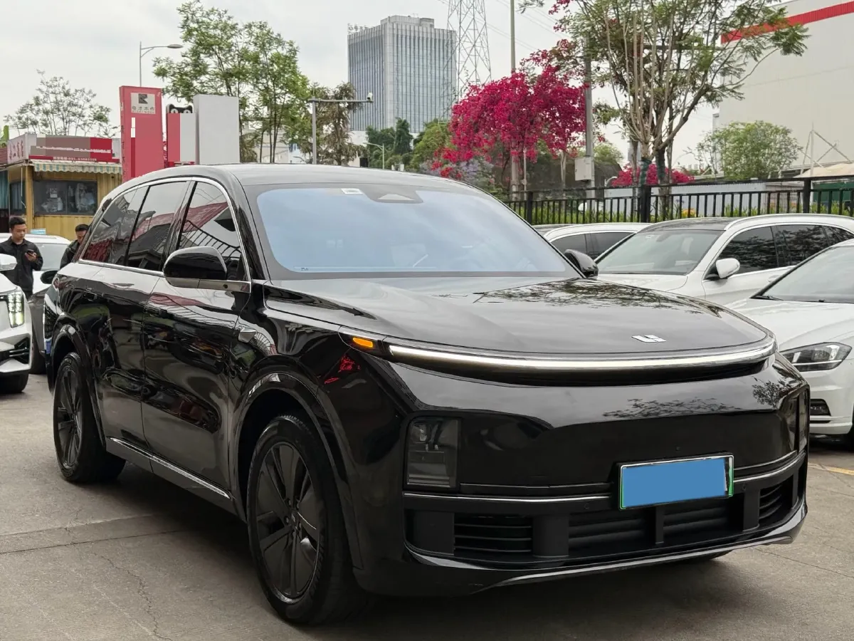 2024 Volvo S60 2.0T 197HP L4 7DCT,autocango,china used car exporter,china ev exporter,chinese used car exporter,chinese used ev exporter