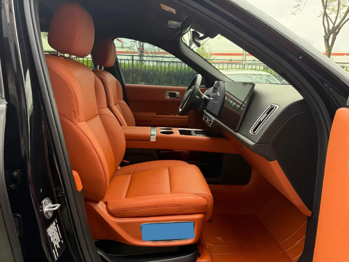 2024 Volvo S60 2.0T 197HP L4 7DCT,autocango,china used car exporter,china ev exporter,chinese used car exporter,chinese used ev exporter