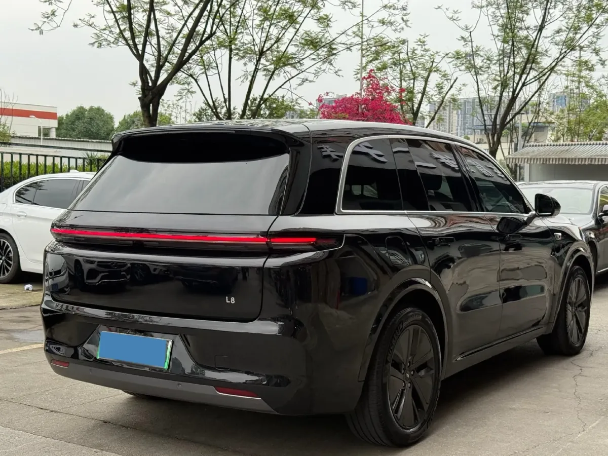 2024 Volvo S60 2.0T 197HP L4 7DCT,autocango,china used car exporter,china ev exporter,chinese used car exporter,chinese used ev exporter