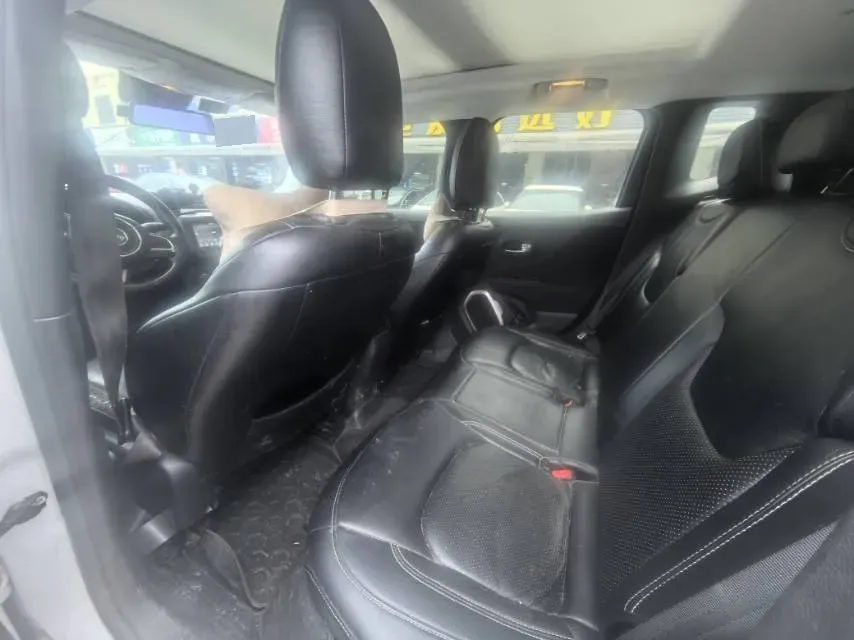 2017 Jeep Renegade 1.4T 150HP L4 7DCT,autocango,china used car exporter,china ev exporter,chinese used car exporter,chinese used ev exporter