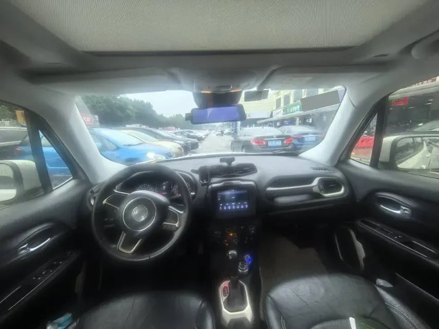 2017 Jeep Renegade 1.4T 150HP L4 7DCT,autocango,china used car exporter,china ev exporter,chinese used car exporter,chinese used ev exporter