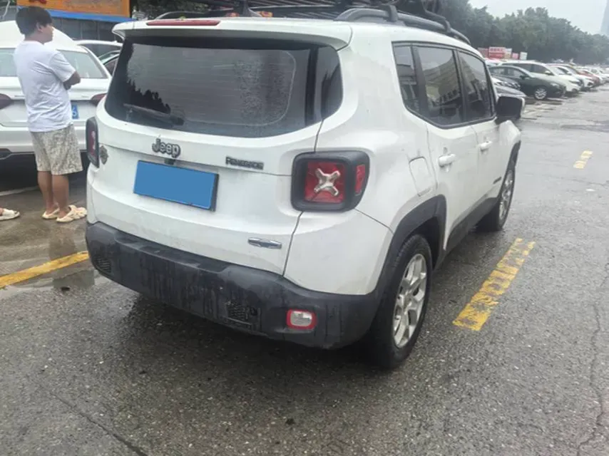 2017 Jeep Renegade 1.4T 150HP L4 7DCT,autocango,china used car exporter,china ev exporter,chinese used car exporter,chinese used ev exporter