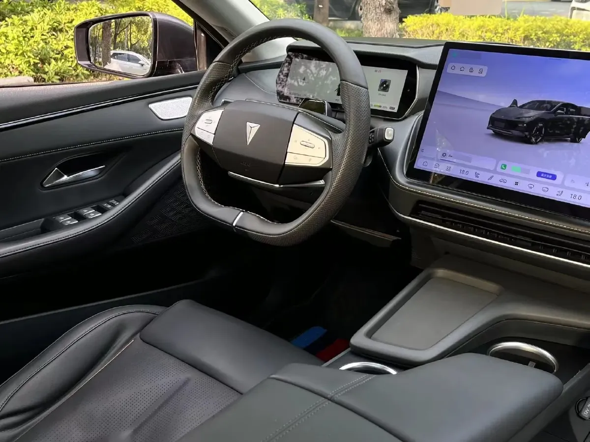2022 DongFeng Forthing LingZhi EV BEV 68.4KWH,autocango,china used car exporter,china ev exporter,chinese used car exporter,chinese used ev exporter