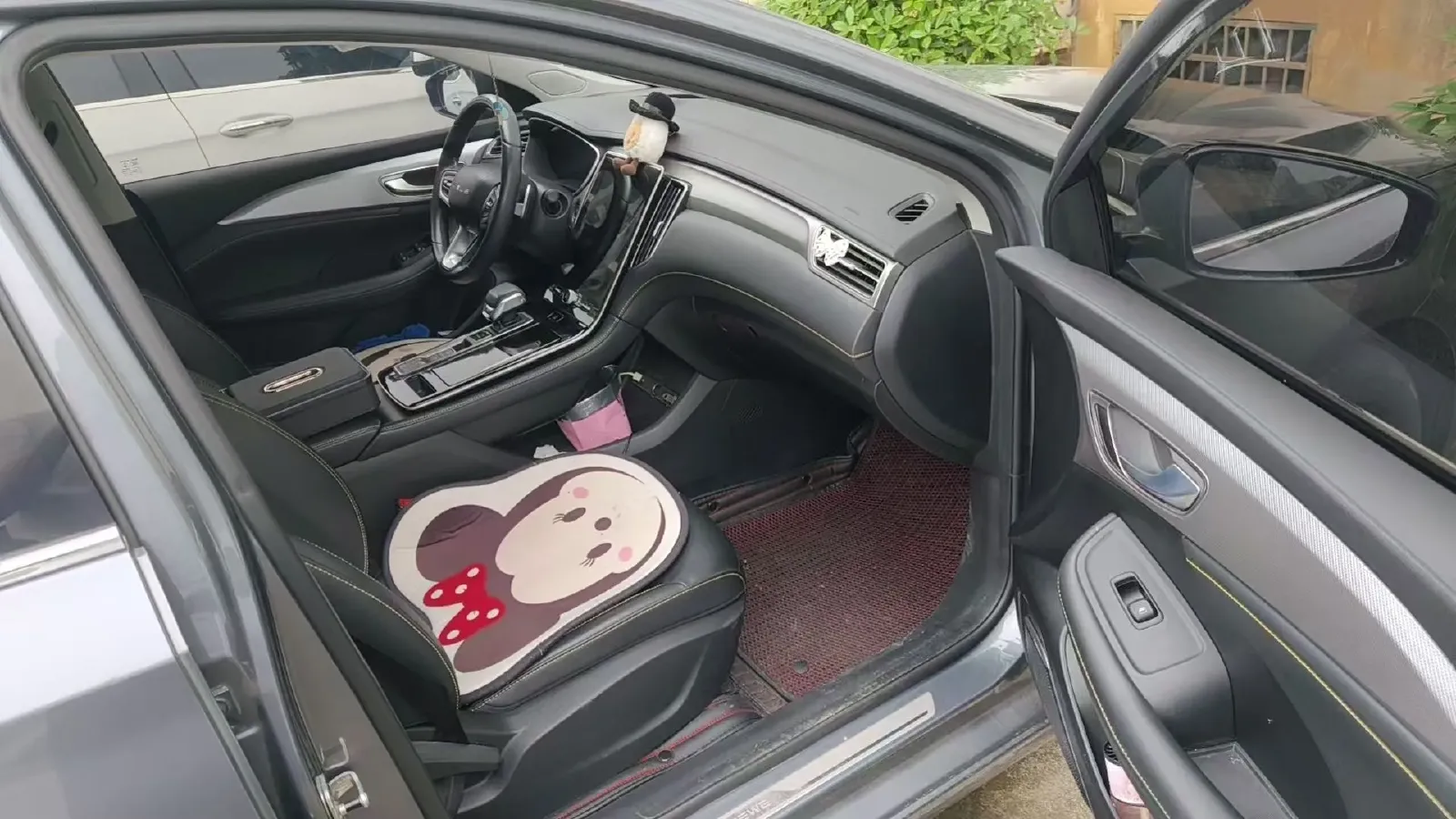 2020 Roewe i6 MAX 1.5T 173HP L4 7DCT,autocango,china used car exporter,china ev exporter,chinese used car exporter,chinese used ev exporter