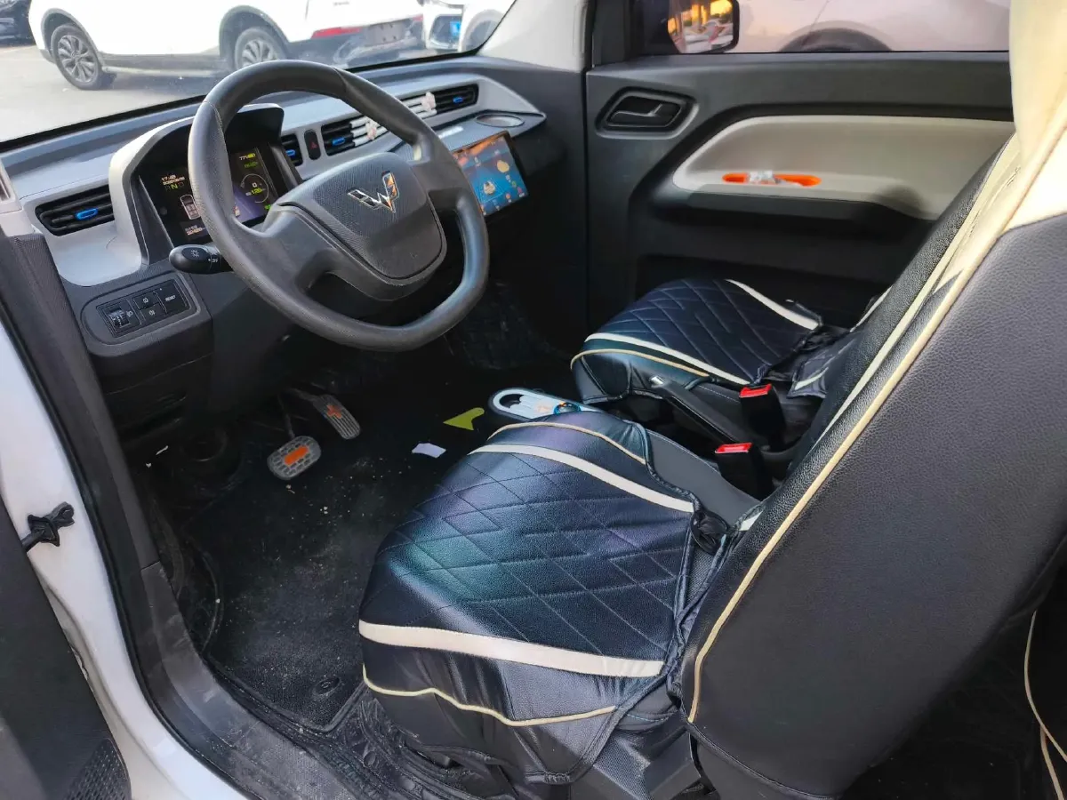 2020 WuLing HongGuang MINI EV BEV 13.8KWH,autocango,china used car exporter,china ev exporter,chinese used car exporter,chinese used ev exporter