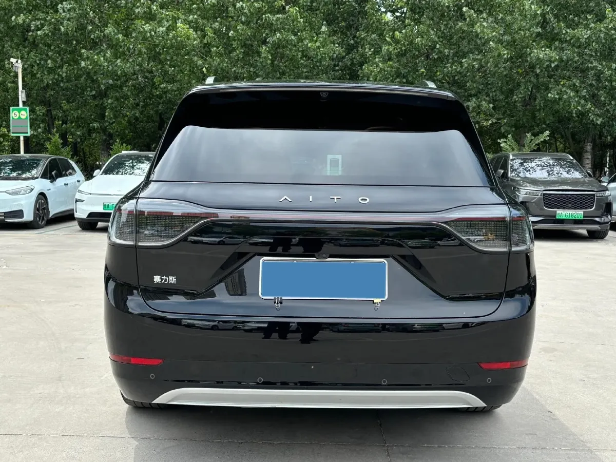 2024 AITO AITO M9 1.5T 152HP L4 REEV 42KWH,autocango,china used car exporter,china ev exporter,chinese used car exporter,chinese used ev exporter