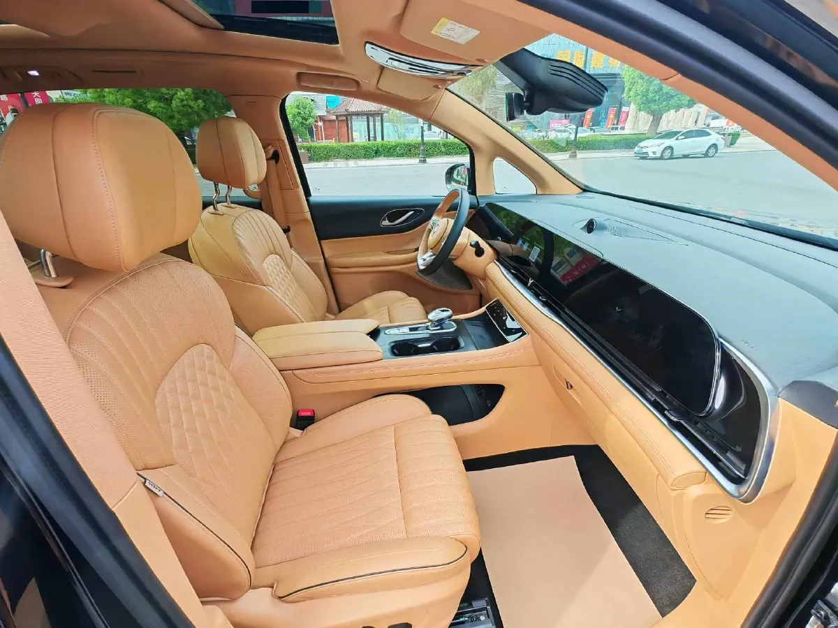 2022 Voyah Dream BEV 82KWH,autocango,china used car exporter,china ev exporter,chinese used car exporter,chinese used ev exporter