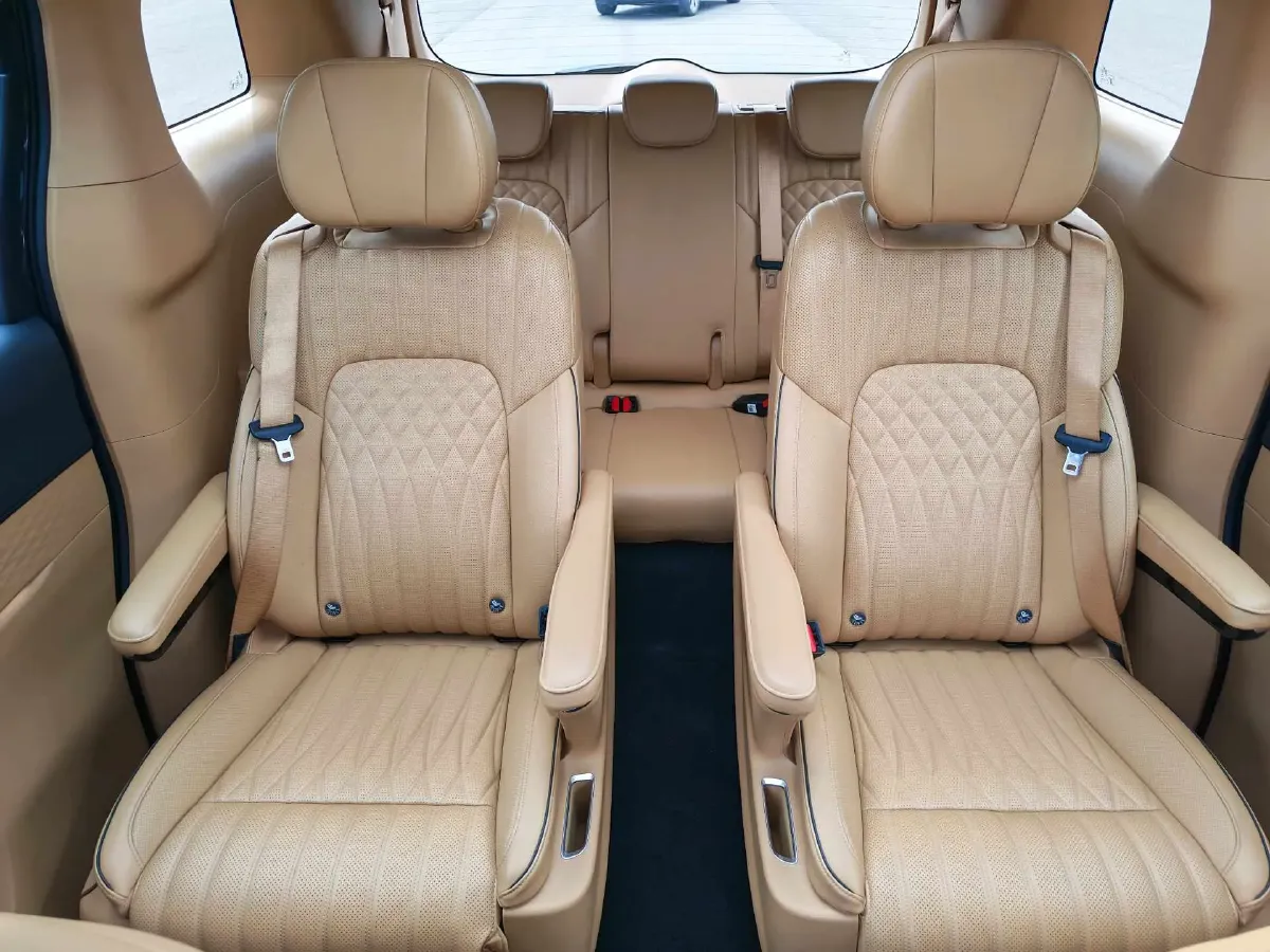 2022 Voyah Dream BEV 82KWH,autocango,china used car exporter,china ev exporter,chinese used car exporter,chinese used ev exporter