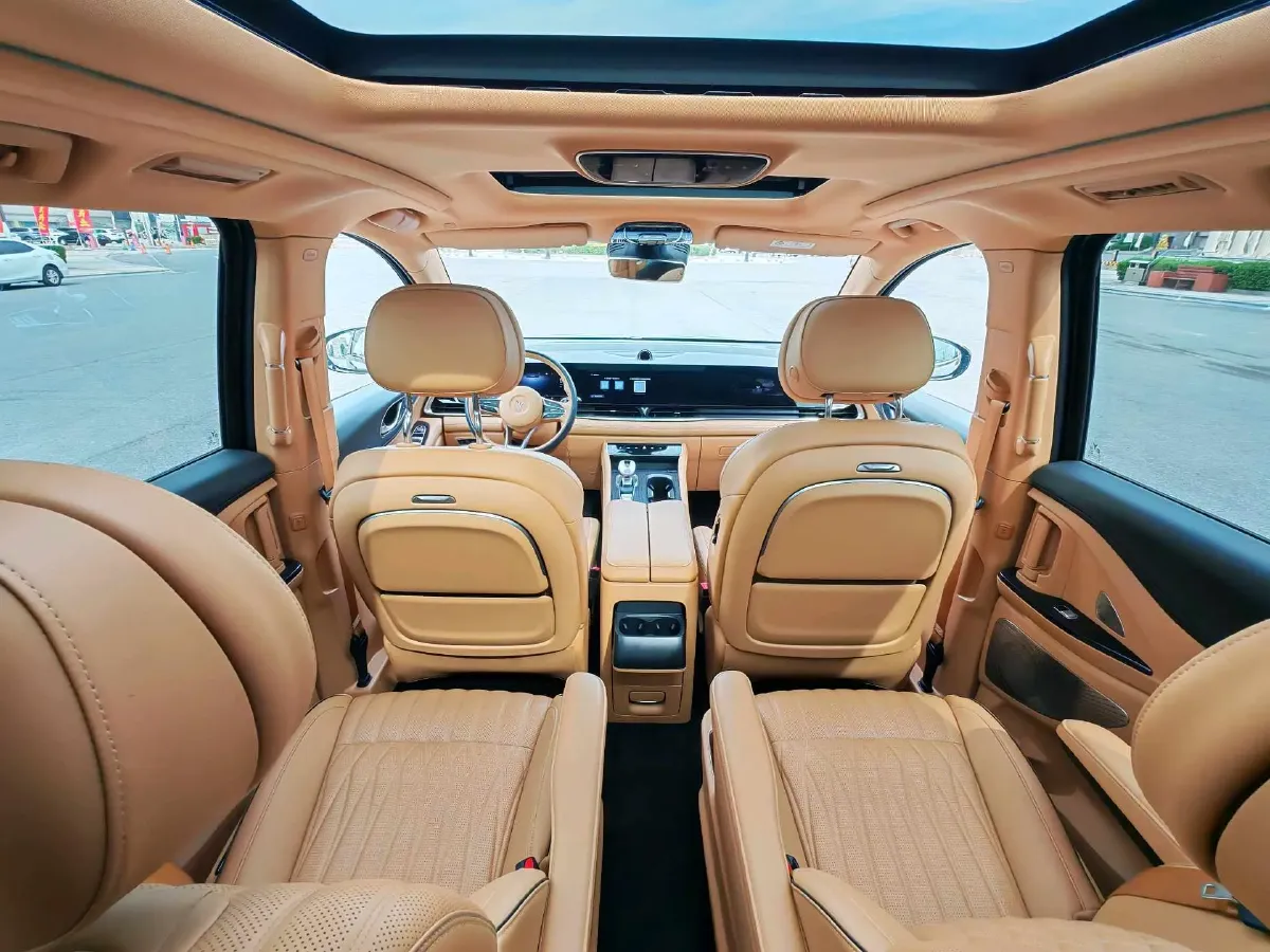 2022 Voyah Dream BEV 82KWH,autocango,china used car exporter,china ev exporter,chinese used car exporter,chinese used ev exporter