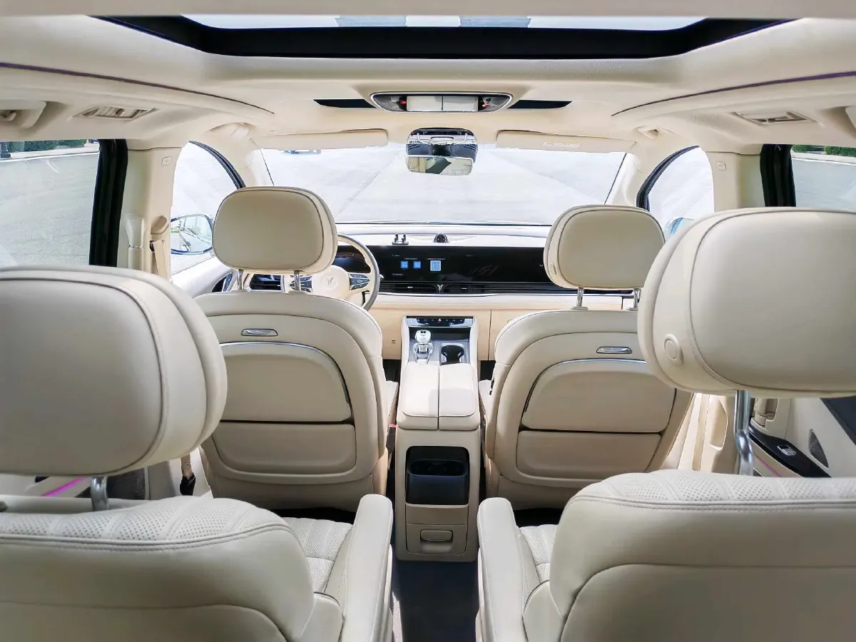 2022 Voyah Dream BEV 108.7KWH,autocango,china used car exporter,china ev exporter,chinese used car exporter,chinese used ev exporter