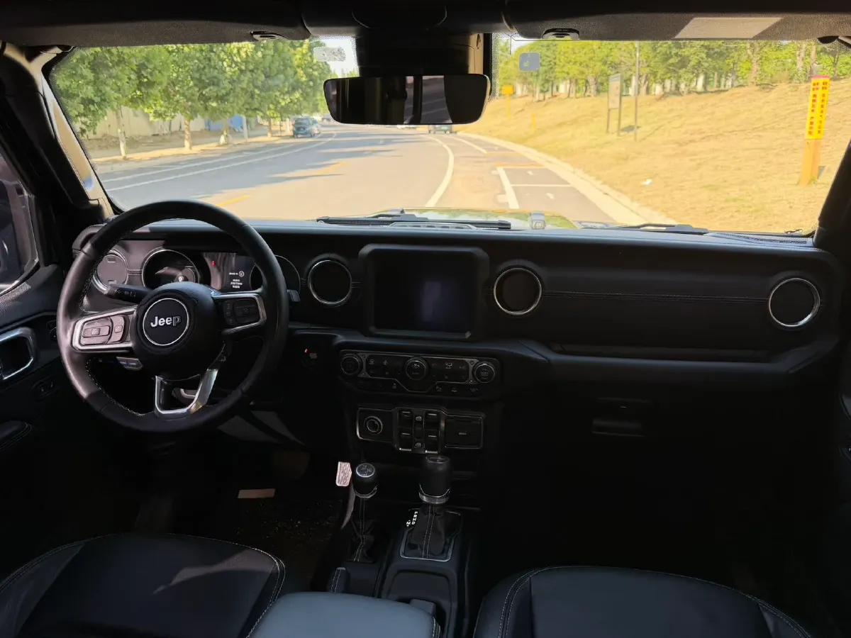 2021 Jeep Wrangler 2.0T 266HP L4 8AT PHEV 17KWH,autocango,china used car exporter,china ev exporter,chinese used car exporter,chinese used ev exporter