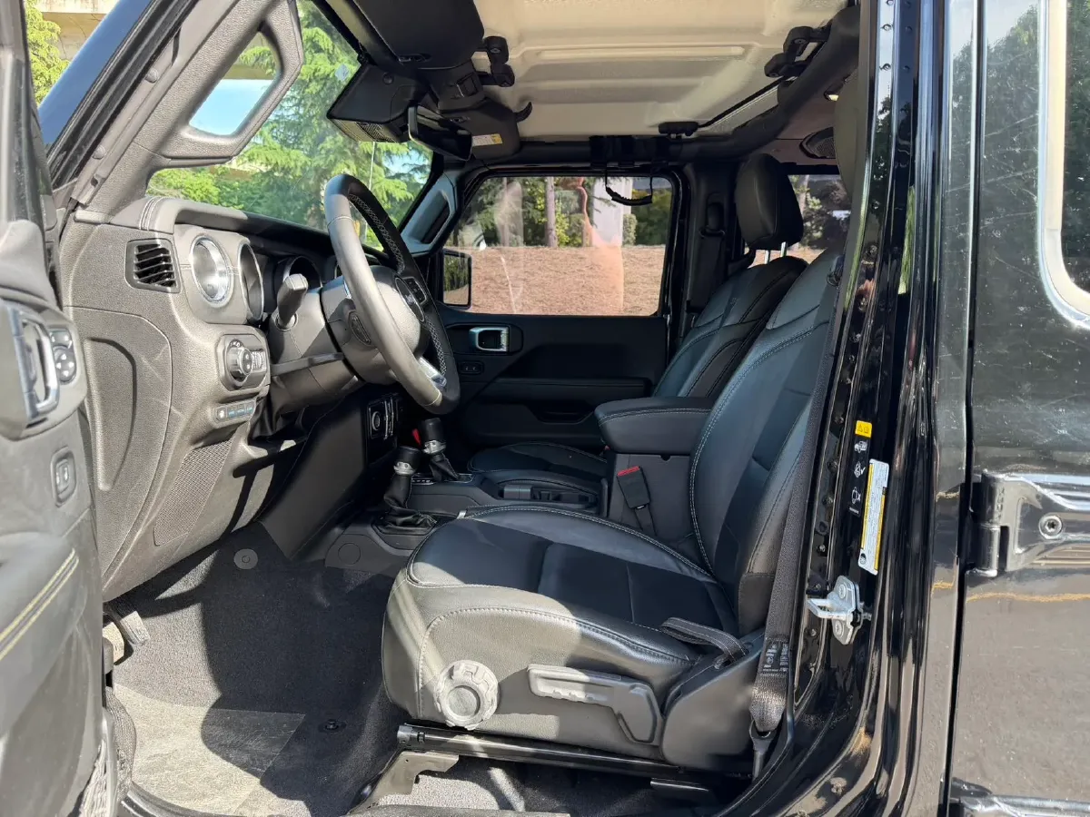 2021 Jeep Wrangler 2.0T 266HP L4 8AT PHEV 17KWH,autocango,china used car exporter,china ev exporter,chinese used car exporter,chinese used ev exporter