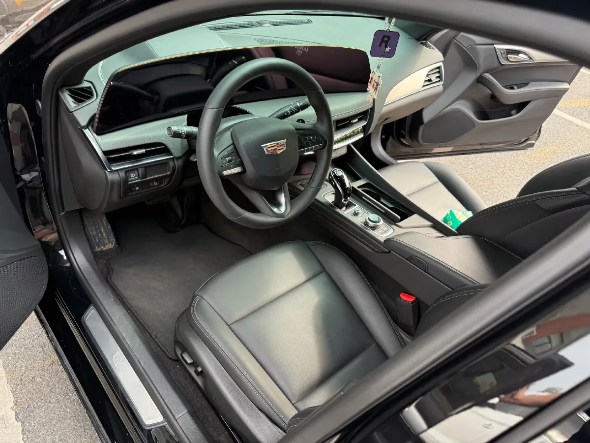 2025 Cadillac CT5 2.0T 237HP L4 10AT,autocango,china used car exporter,china ev exporter,chinese used car exporter,chinese used ev exporter