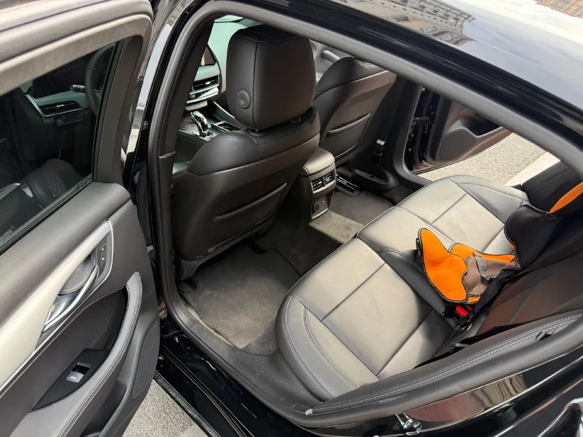 2025 Cadillac CT5 2.0T 237HP L4 10AT,autocango,china used car exporter,china ev exporter,chinese used car exporter,chinese used ev exporter