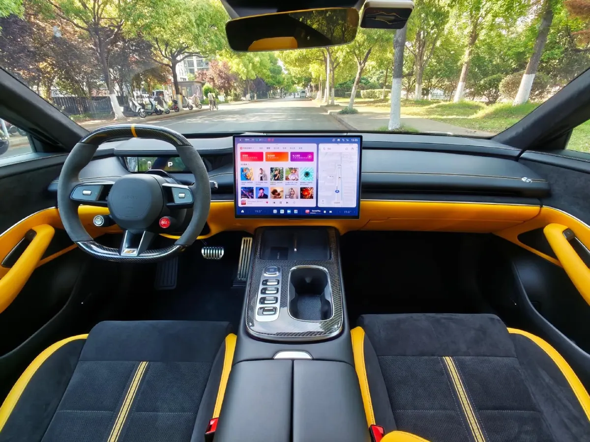2025 MI SU7 Ultra BEV 93.7KWH,autocango,china used car exporter,china ev exporter,chinese used car exporter,chinese used ev exporter