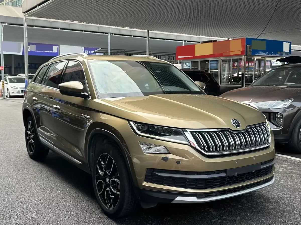 2018 Skoda Kodiak 2.0T 186HP L4 7DCT,autocango,china used car exporter,china ev exporter,chinese used car exporter,chinese used ev exporter