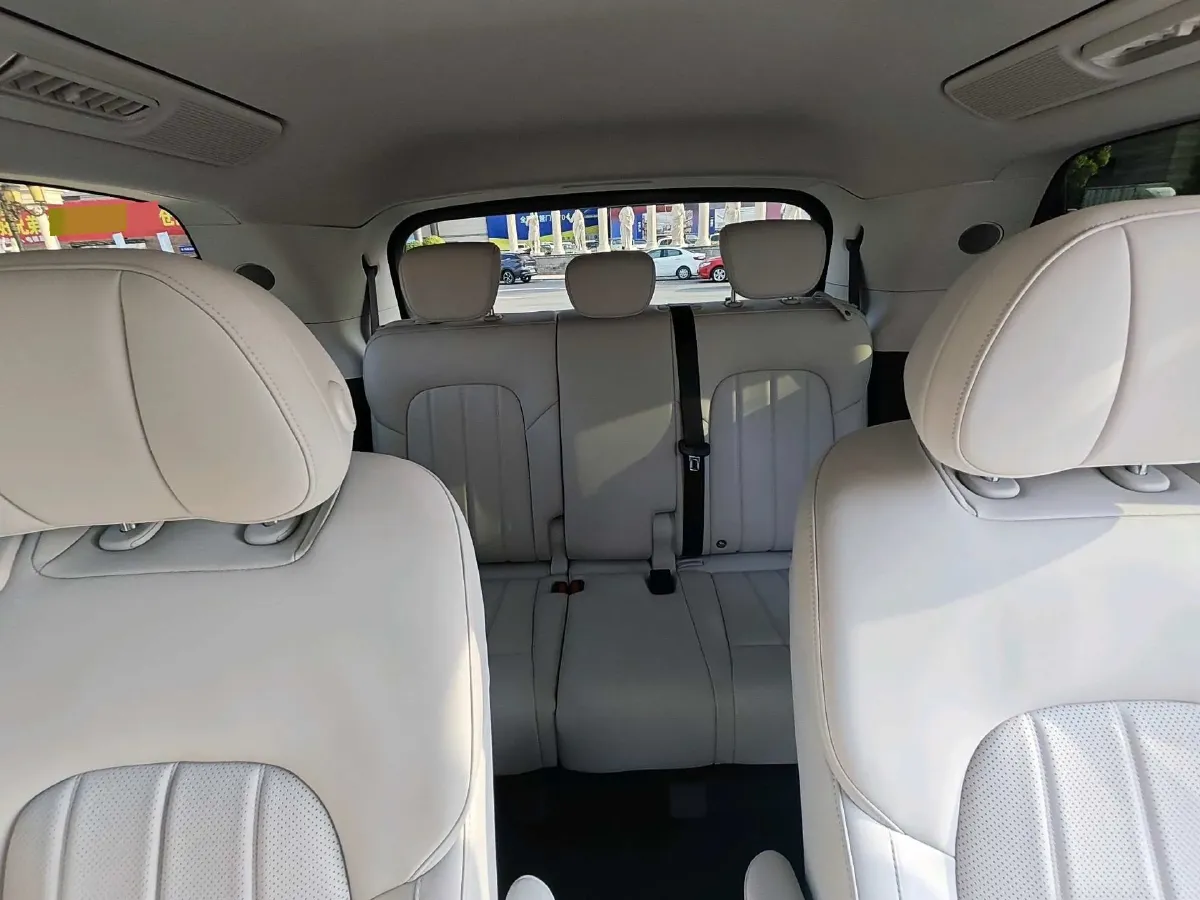 2025 Voyah Dream 1.5T 150HP L4 PHEV 41.7KWH,autocango,china used car exporter,china ev exporter,chinese used car exporter,chinese used ev exporter