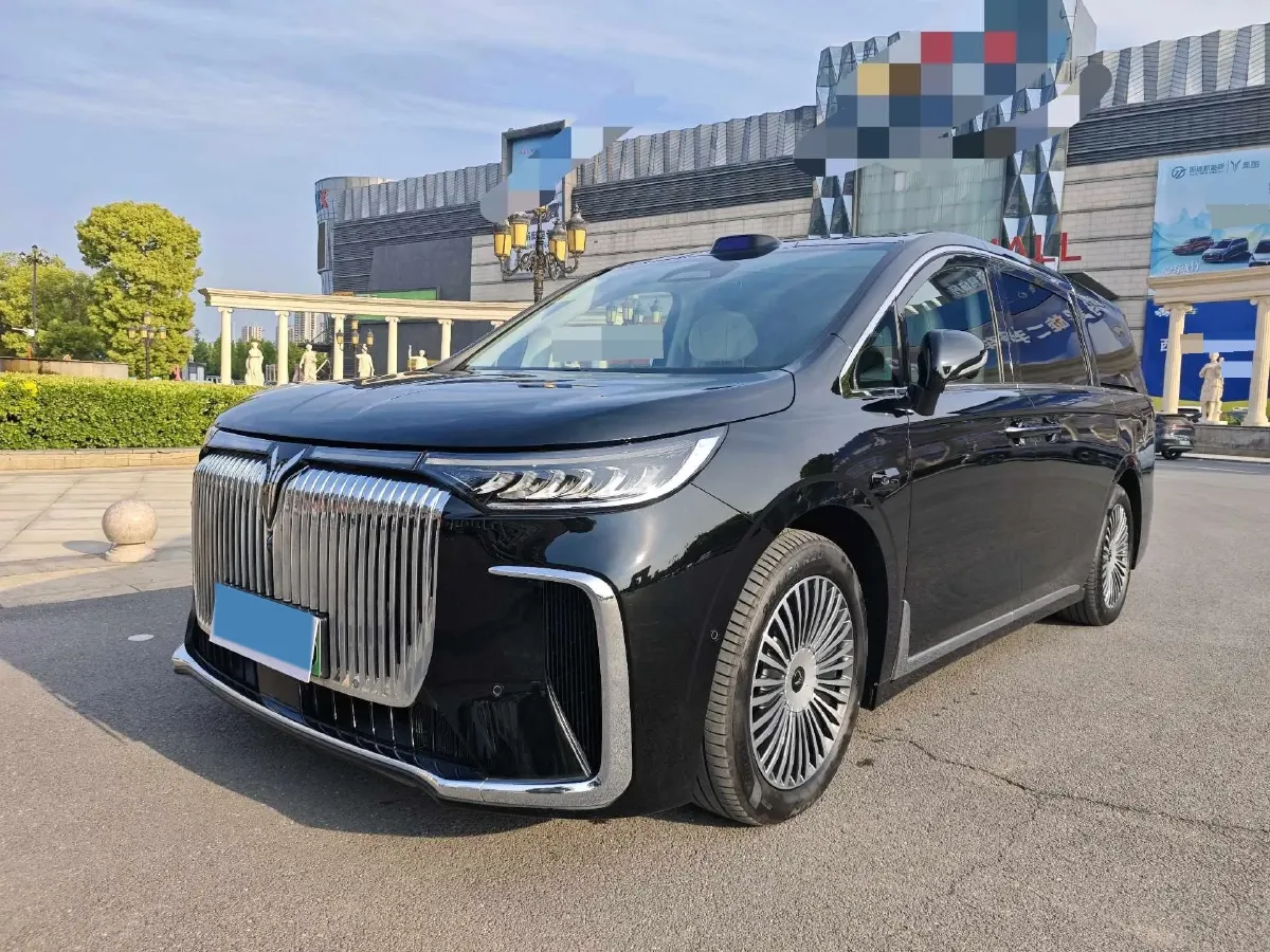 2025 Voyah Dream 1.5T 150HP L4 PHEV 41.7KWH,autocango,china used car exporter,china ev exporter,chinese used car exporter,chinese used ev exporter