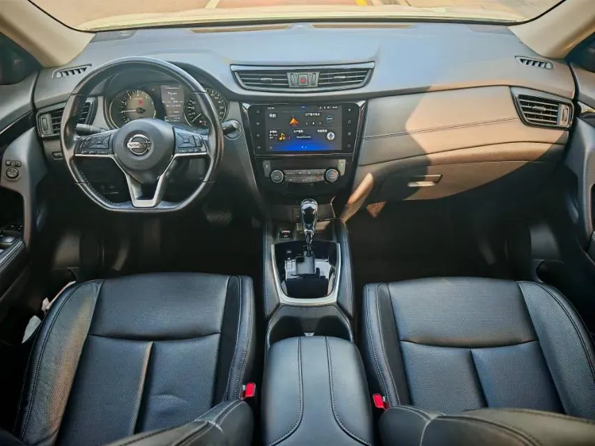 2020 Nissan X-Trail 2.0L 154HP L4 CVT,autocango,china used car exporter,china ev exporter,chinese used car exporter,chinese used ev exporter