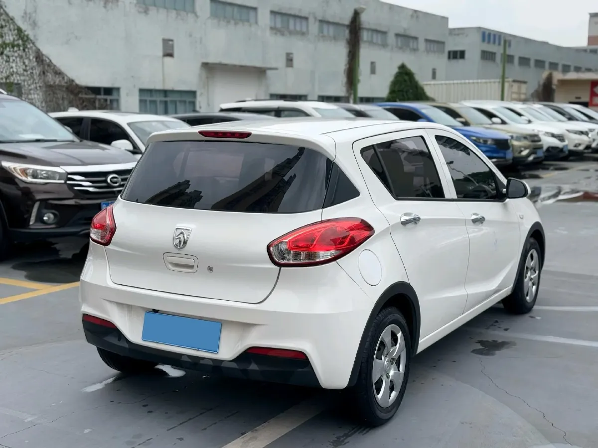 2020 BaoJun 310 1.2L 80HP L4 5MT,autocango,china used car exporter,china ev exporter,chinese used car exporter,chinese used ev exporter