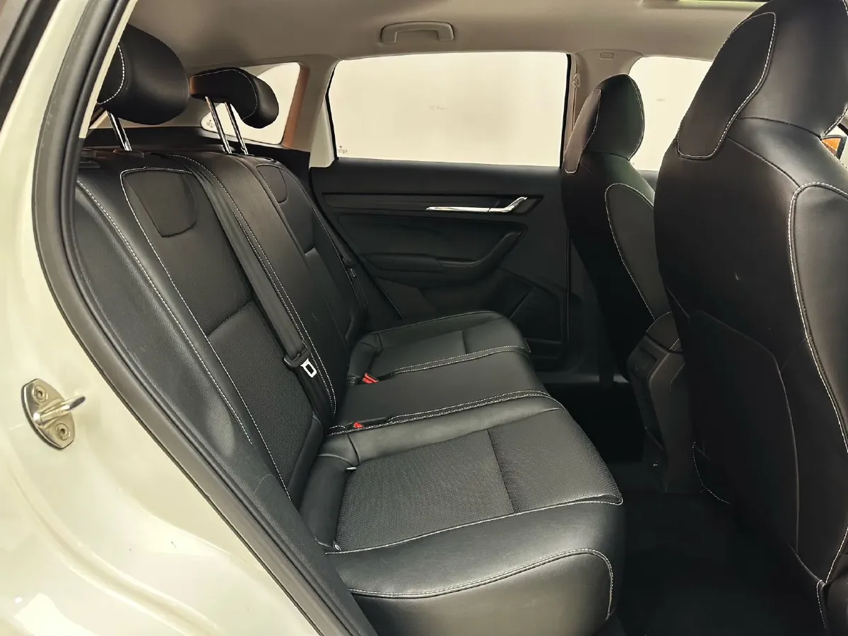 2022 Skoda Kamiq 1.5L 112HP L4 6AT,autocango,china used car exporter,china ev exporter,chinese used car exporter,chinese used ev exporter