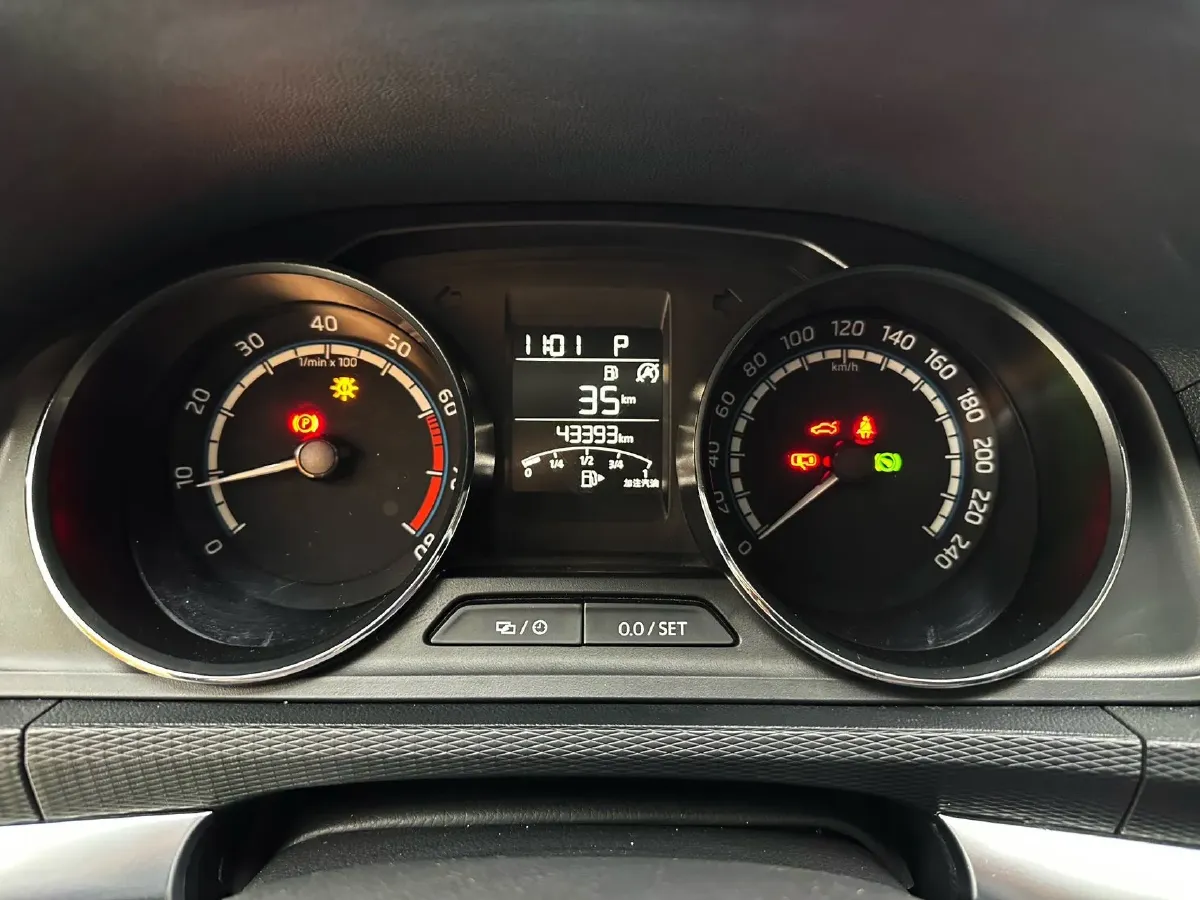 2022 Skoda Kamiq 1.5L 112HP L4 6AT,autocango,china used car exporter,china ev exporter,chinese used car exporter,chinese used ev exporter
