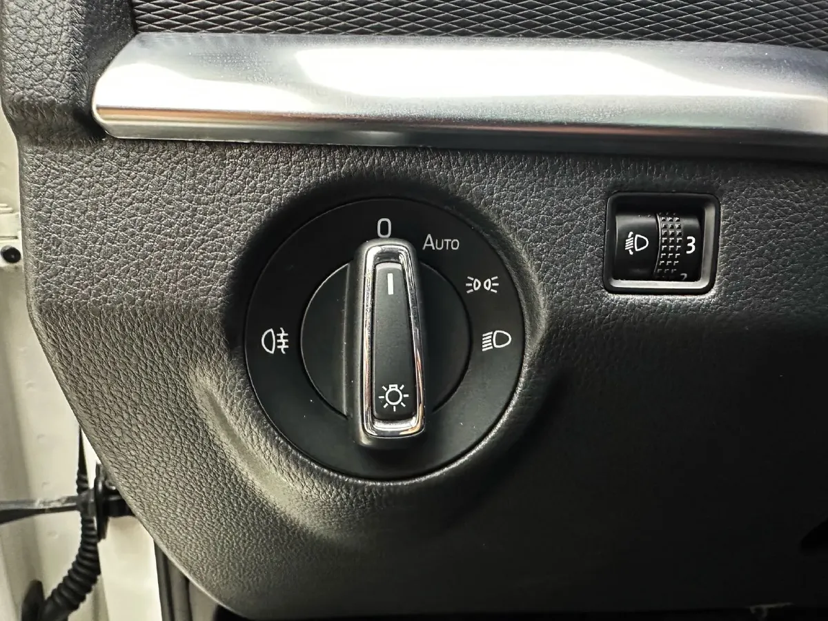 2022 Skoda Kamiq 1.5L 112HP L4 6AT,autocango,china used car exporter,china ev exporter,chinese used car exporter,chinese used ev exporter