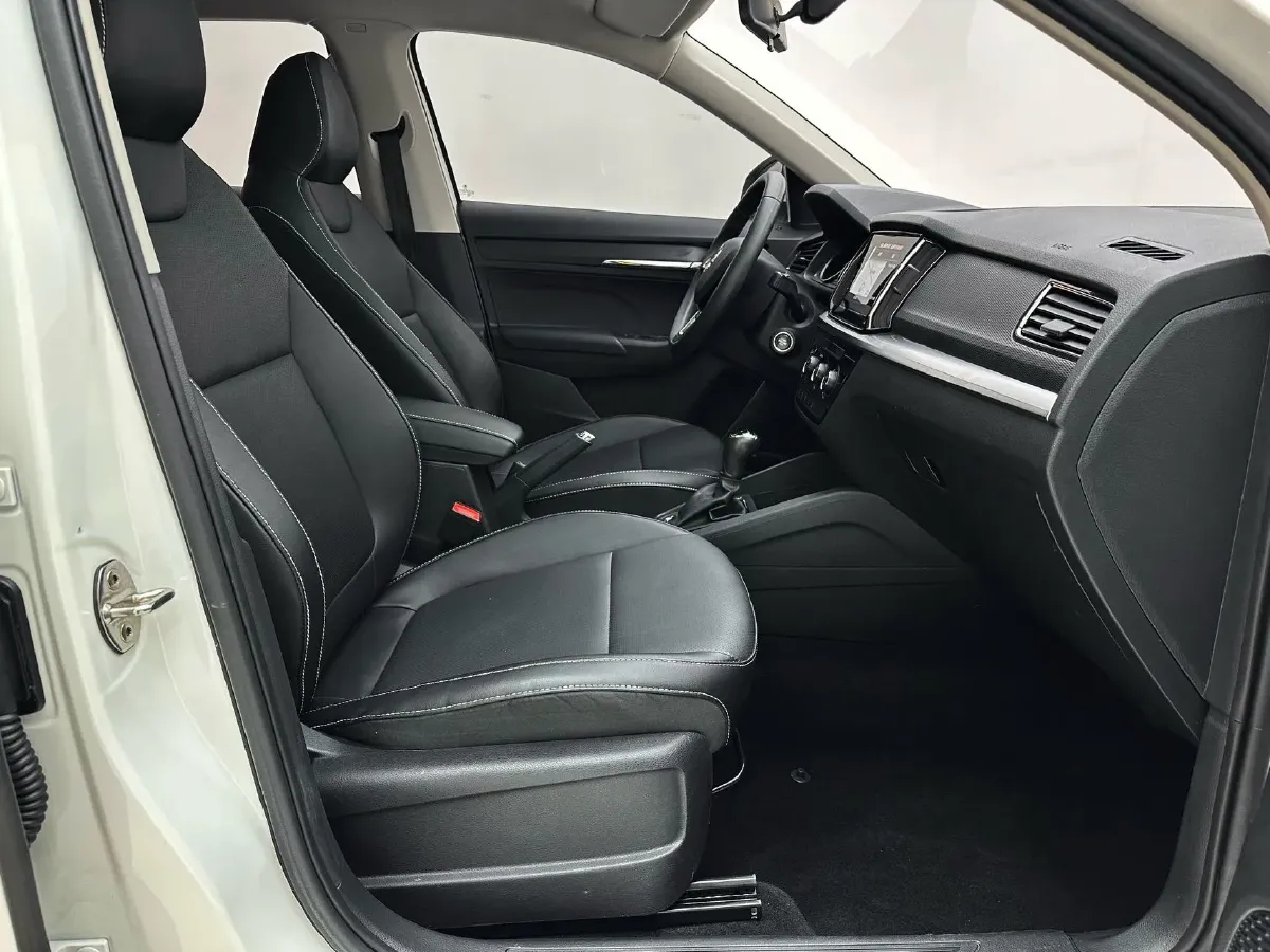 2022 Skoda Kamiq 1.5L 112HP L4 6AT,autocango,china used car exporter,china ev exporter,chinese used car exporter,chinese used ev exporter