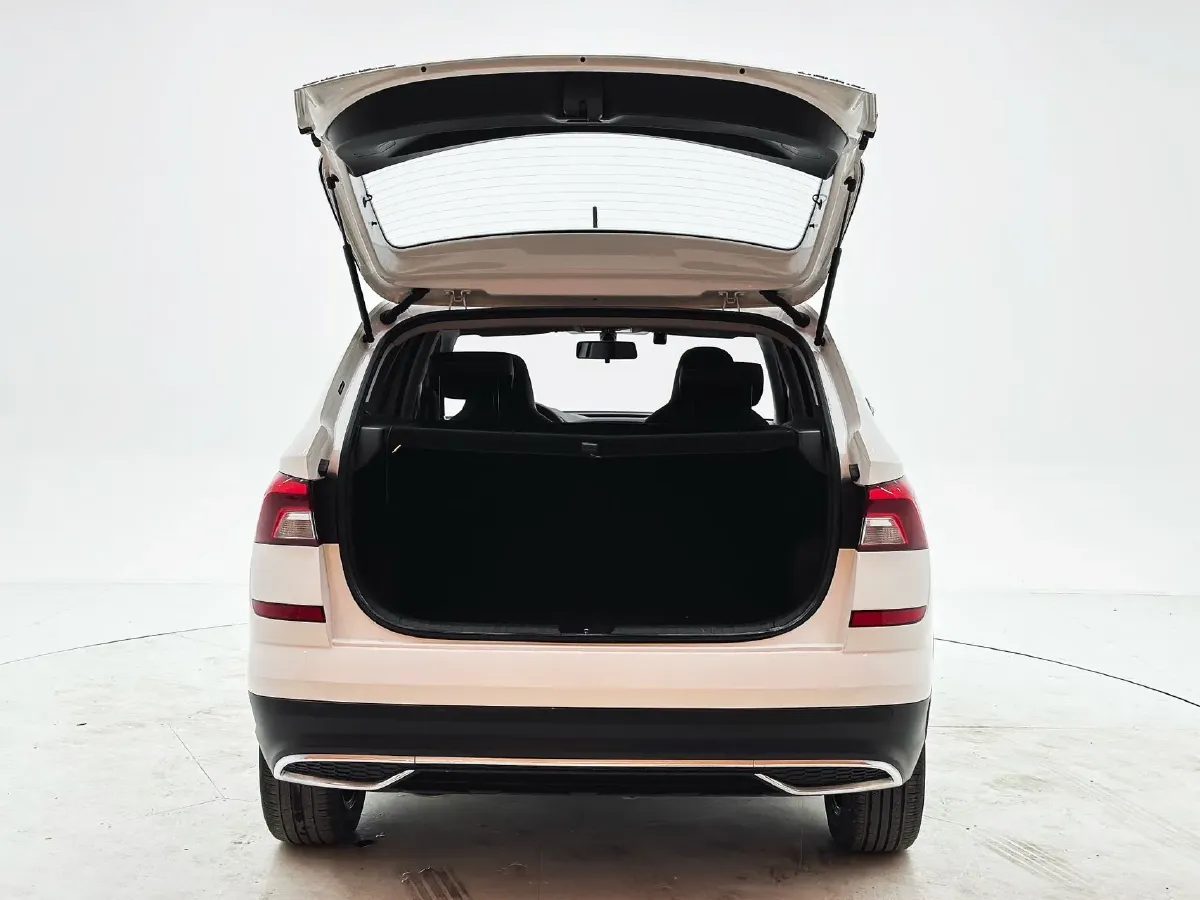 2022 Skoda Kamiq 1.5L 112HP L4 6AT,autocango,china used car exporter,china ev exporter,chinese used car exporter,chinese used ev exporter