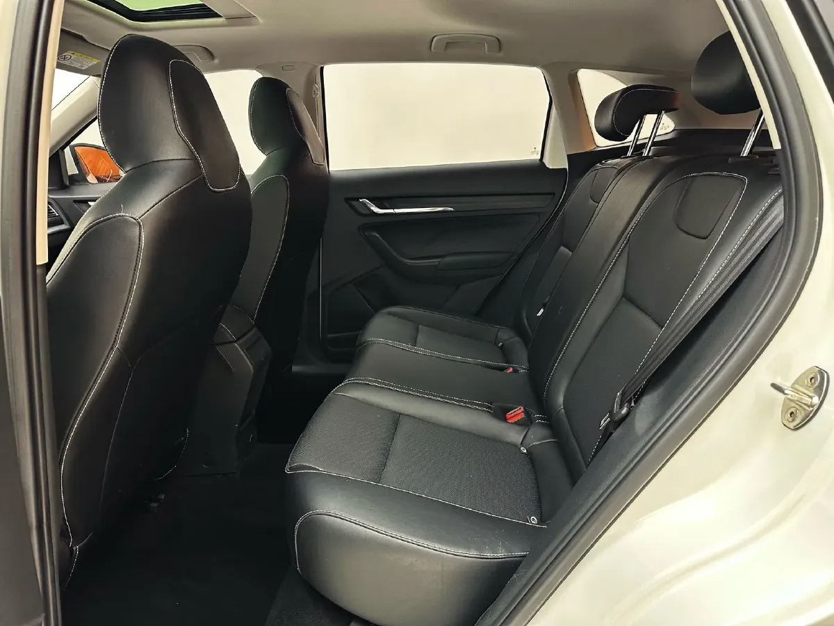 2022 Skoda Kamiq 1.5L 112HP L4 6AT,autocango,china used car exporter,china ev exporter,chinese used car exporter,chinese used ev exporter