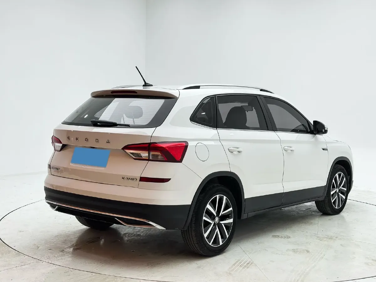 2022 Skoda Kamiq 1.5L 112HP L4 6AT,autocango,china used car exporter,china ev exporter,chinese used car exporter,chinese used ev exporter
