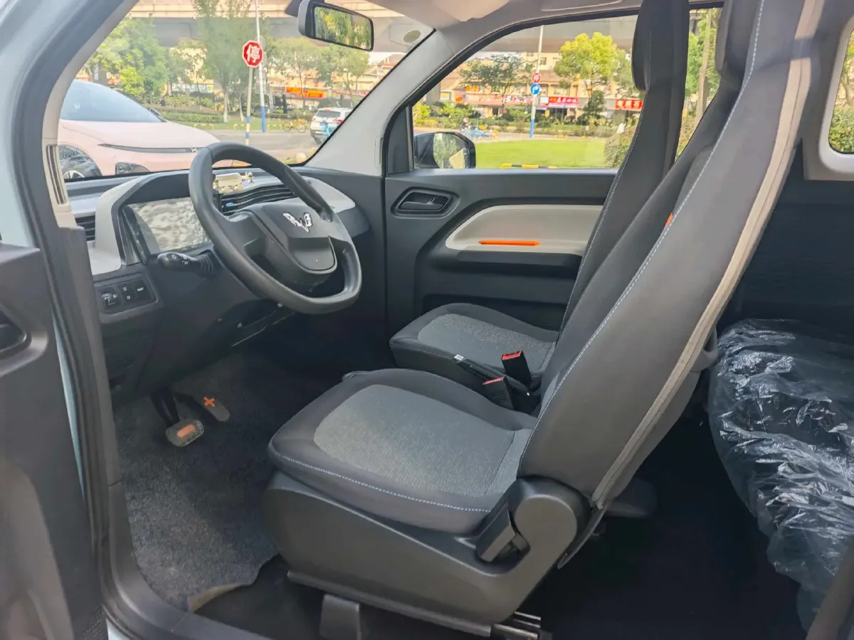 2021 WuLing HongGuang MINI EV BEV 9.3KWH,autocango,china used car exporter,china ev exporter,chinese used car exporter,chinese used ev exporter