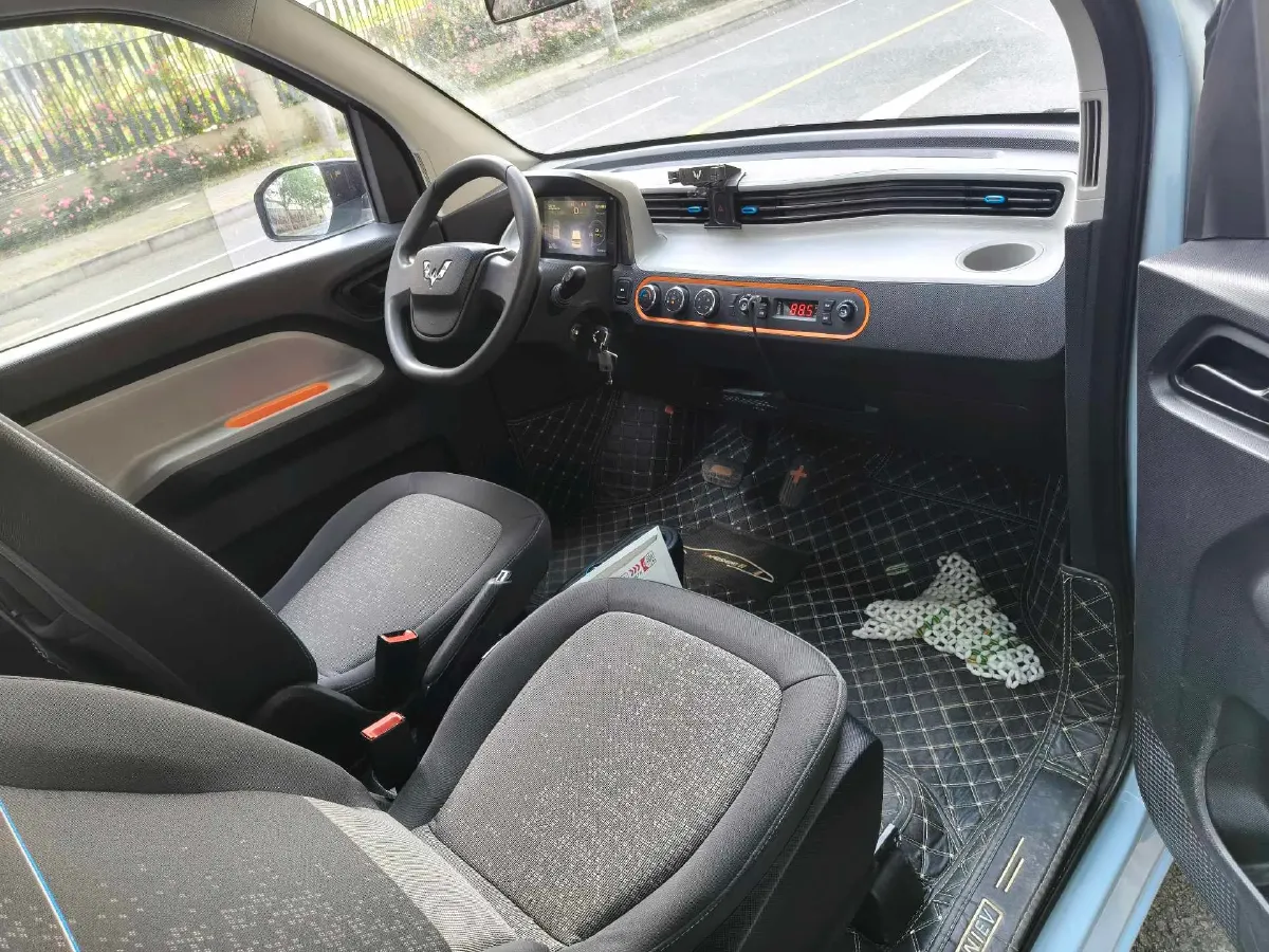 2020 WuLing HongGuang MINI EV BEV 9.3KWH,autocango,china used car exporter,china ev exporter,chinese used car exporter,chinese used ev exporter