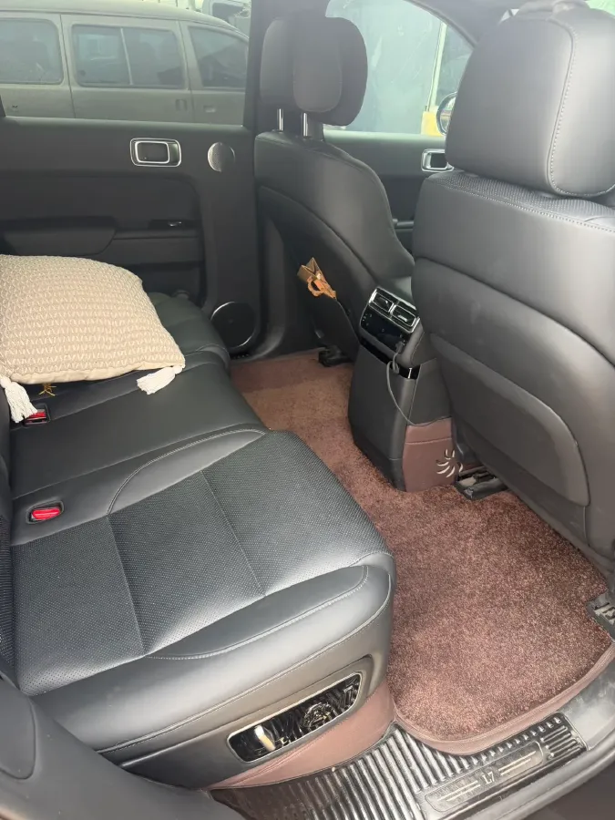 2024 Li L8 Range Extended 154HP REEV 52.3KWH,autocango,china used car exporter,china ev exporter,chinese used car exporter,chinese used ev exporter
