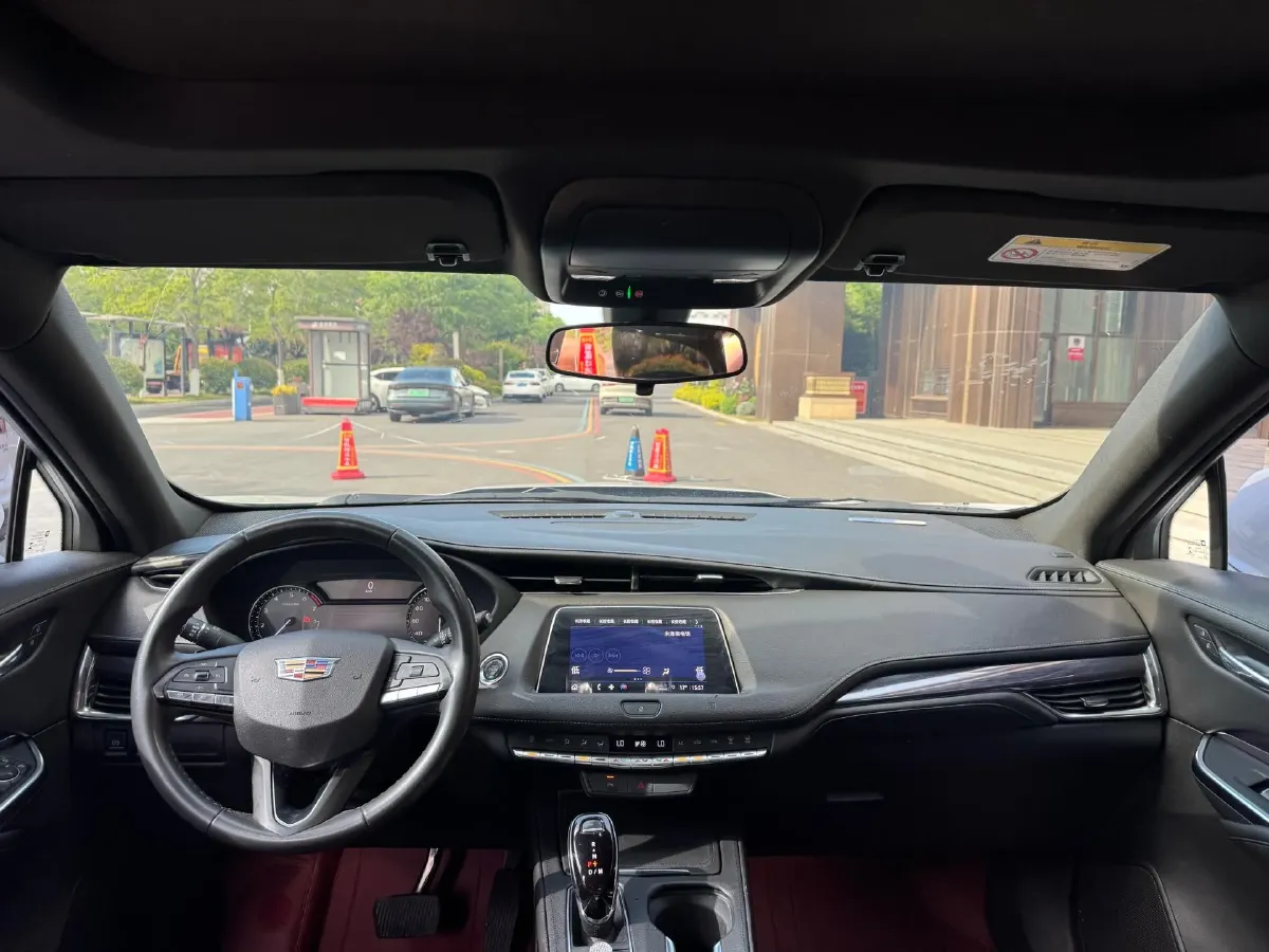 2021 Cadillac XT4 2.0T 237HP L4 9AT,autocango,china used car exporter,china ev exporter,chinese used car exporter,chinese used ev exporter